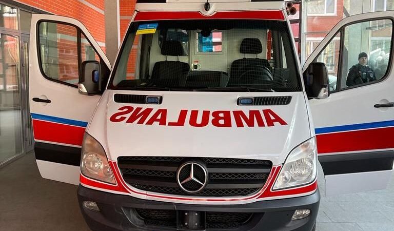 Повністю укомплектований автомобіль швидкої медичної допомоги передали для Вінниці з польського міста Радом