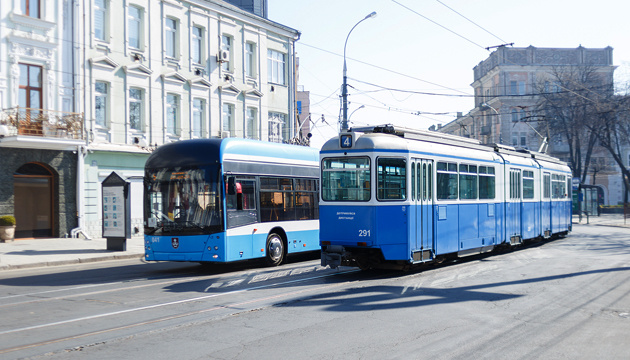 Вінницька транспортна компанія нагадує, що громадський транспорт у Вінниці працює за графіком