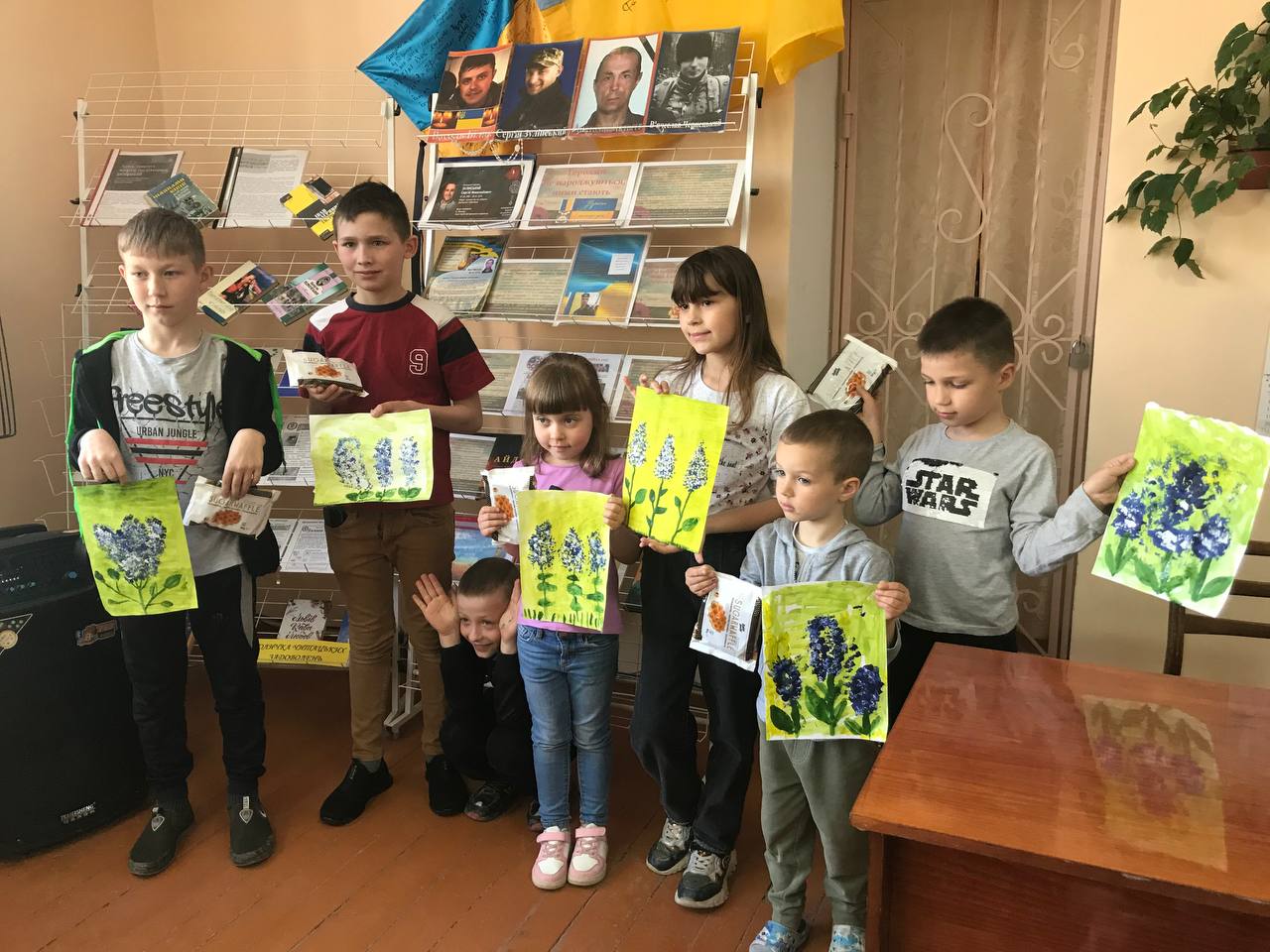 У Вінниці відбулися майстер-класи з малювання та авіамоделювання від для дітей-переселенців