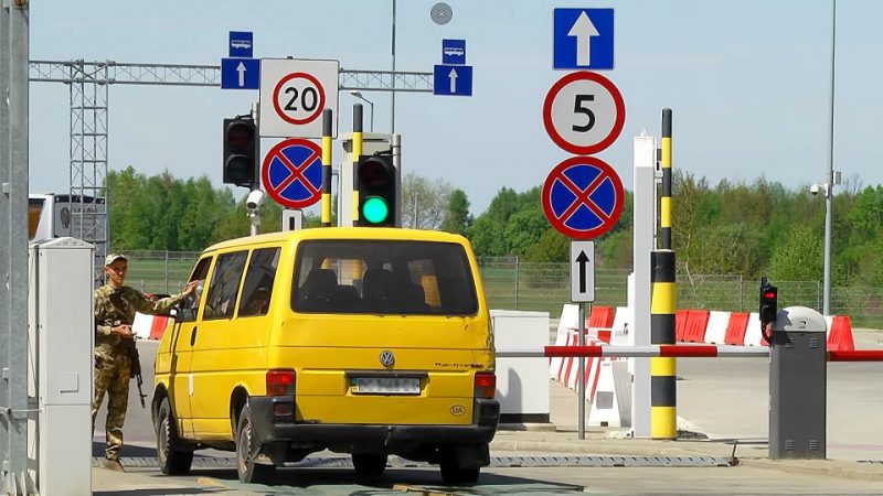 За добу 9 липня західні кордони України з ЄС та Молдовою перетнули майже 85 тисяч осіб та понад 18 тисяч транспортних засобів