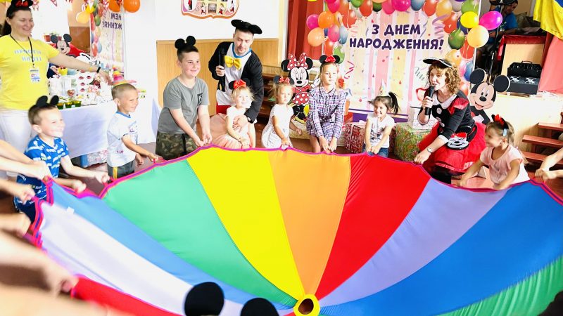 Вінницький центр соціальних служб організував  свято для дітей-переселенців ВМР