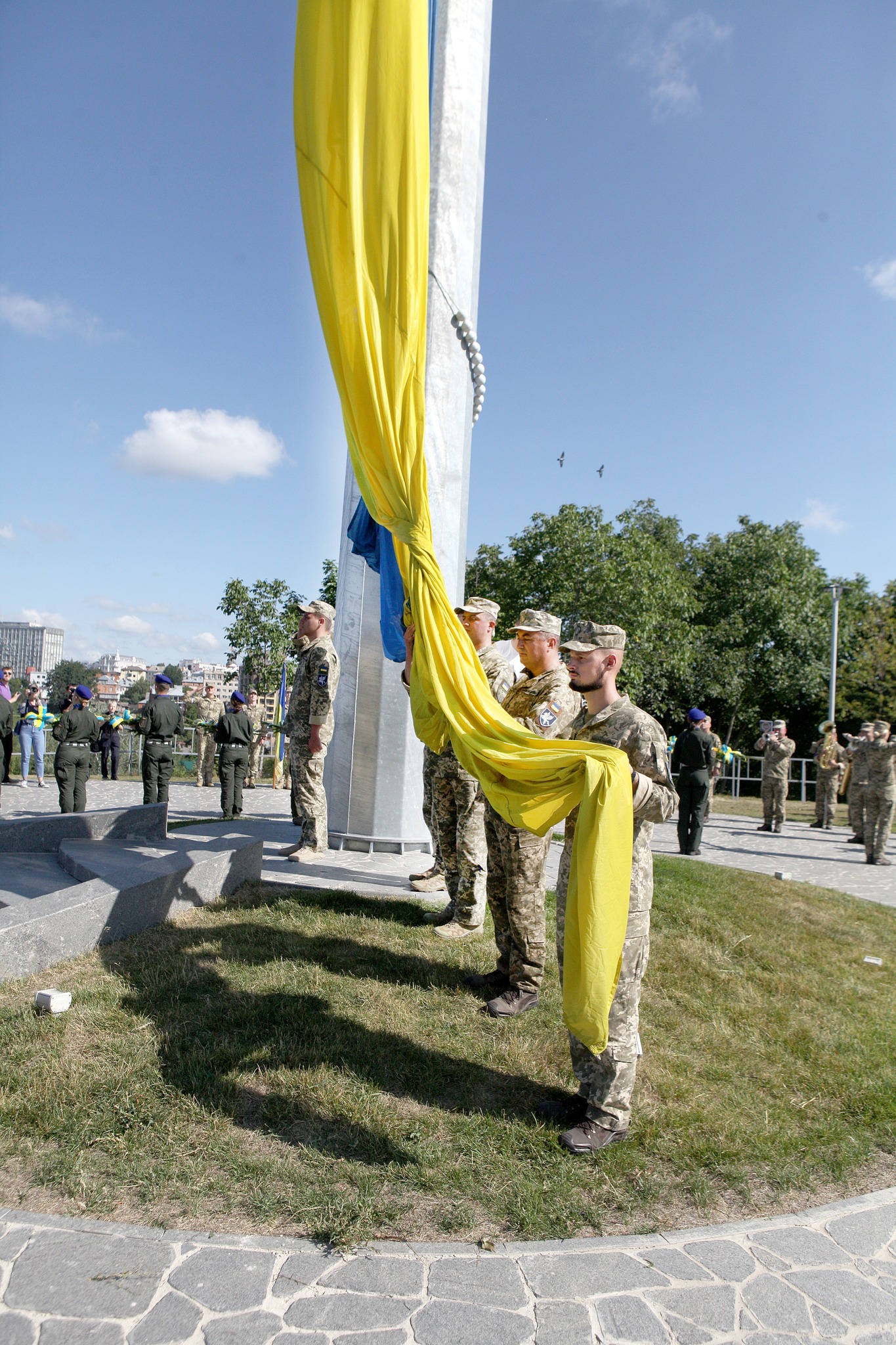 На Замковій горі у Вінниці відбулись урочистості до Дня Української Державності