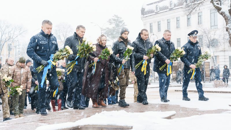 У Вінниці в День Гідності та Свободи вшанували пам”ять загиблих на Майдані