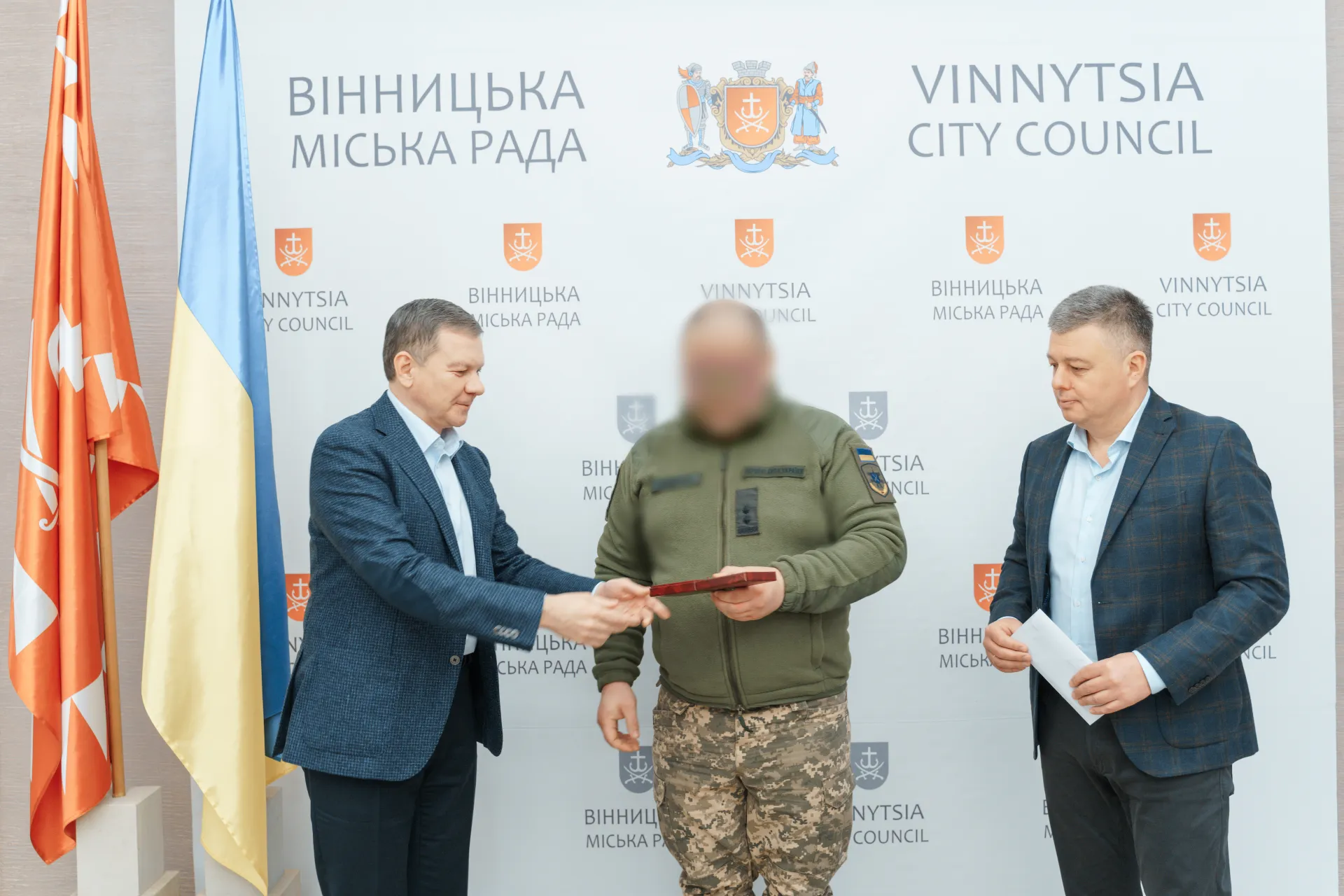 Мер міста нагородив військовослужбовців Повітряних Сил за заслуги перед Вінницею