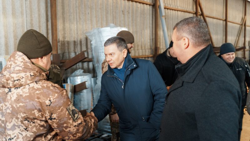 Сьогодні, 22 грудня, з Вінниці, в рамках роботи Міжрегіонального координаційного гуманітарного штабу, відправили чергову партію допомоги для вінницьких військови