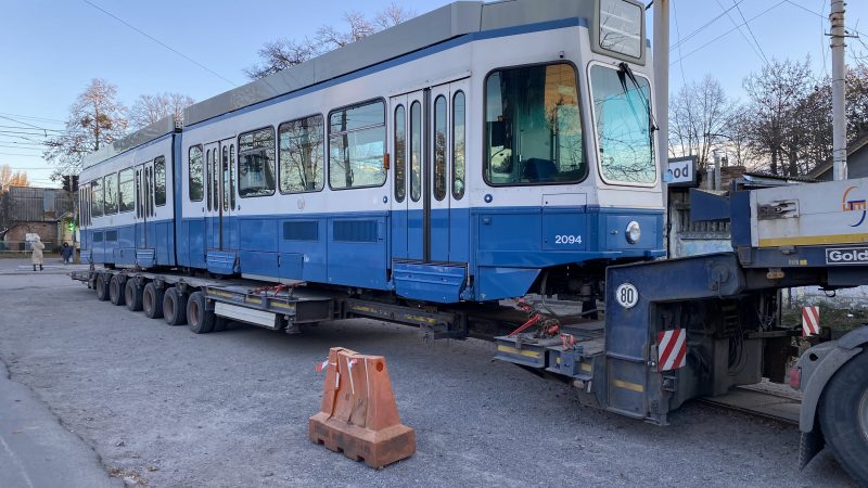 До Вінниці прибув 27-й швейцарський трамвай «Tram2000»