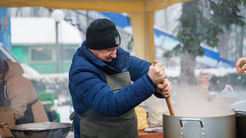 Польова кухня від ветеранів – у Вінниці пройшов благодійний фестиваль