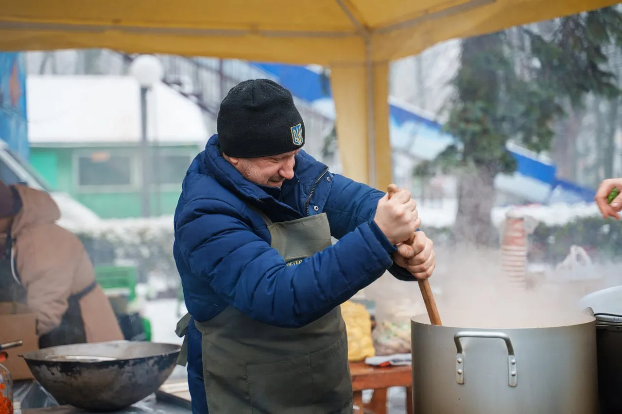 Польова кухня від ветеранів – у Вінниці пройшов благодійний фестиваль