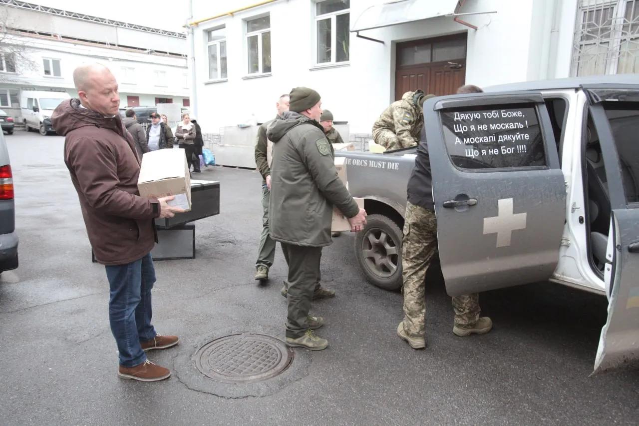 Військовим вінничанам передали чергову партію допомоги