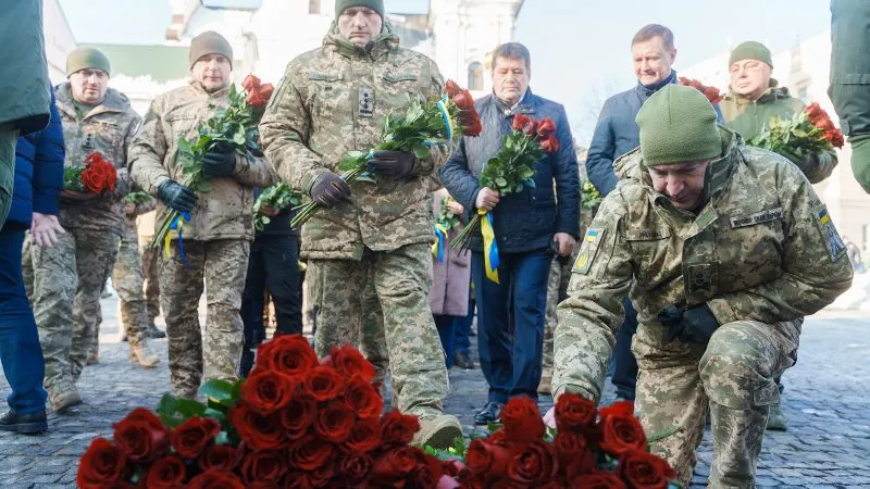 У Вінниці в День Соборності вшанували подвиг Героїв різних часів