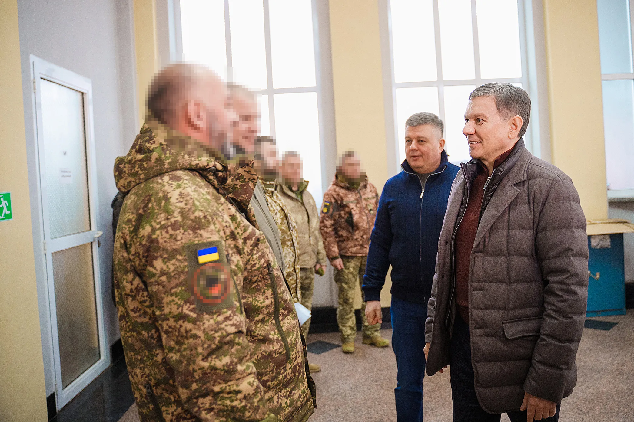 Вінницька громада передала допомогу бійцям ще шести військових частин