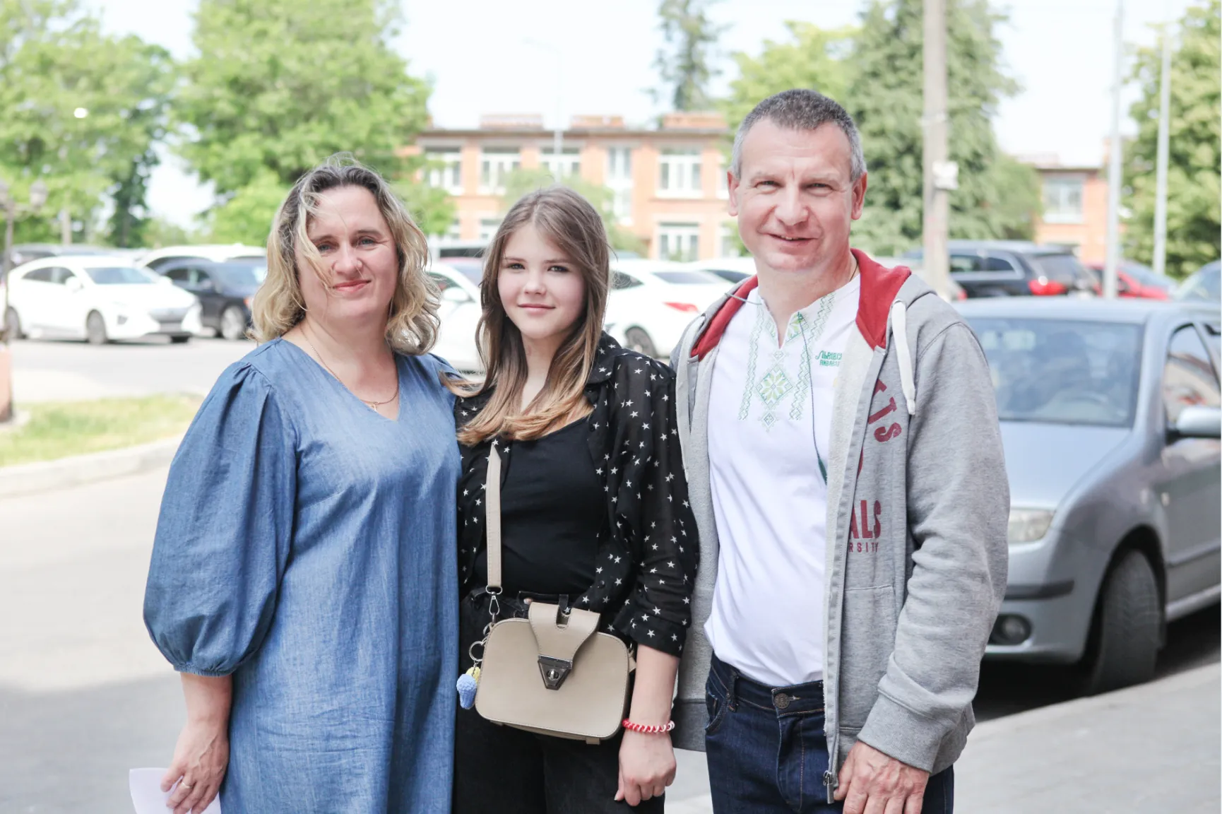 Сьогодні, 24 травня, нову сім’ю отримала 13-річна Олександра