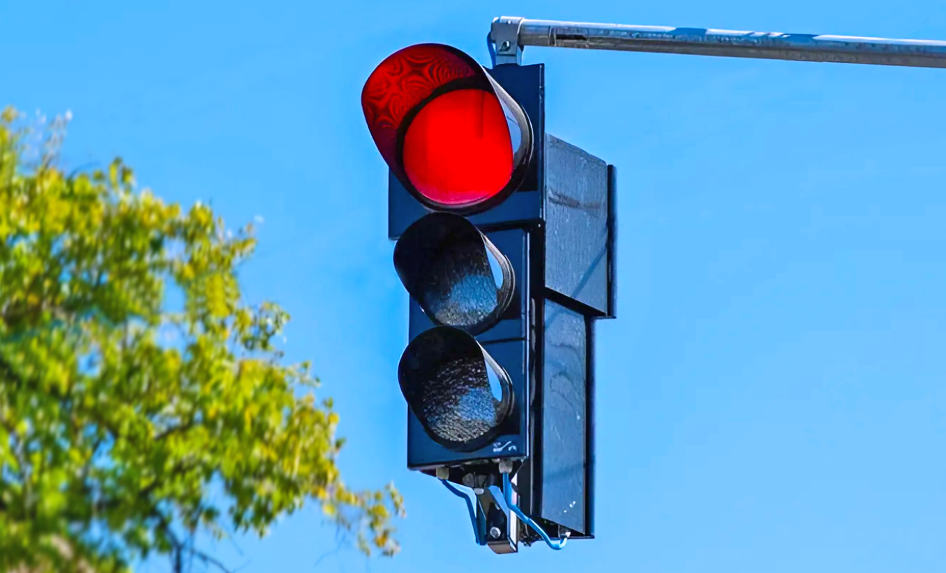У Вінниці на перехрестях планують замінити блоки безперебійного живлення світлофорів