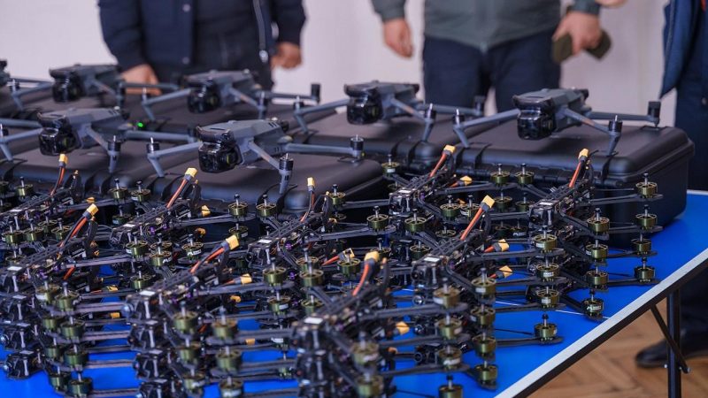 Міжрегіональний координаційний гуманітарний штаб передав ще 100 FPV-дронів та 10 Mavic 3T захисникам одного із підрозділів ССО