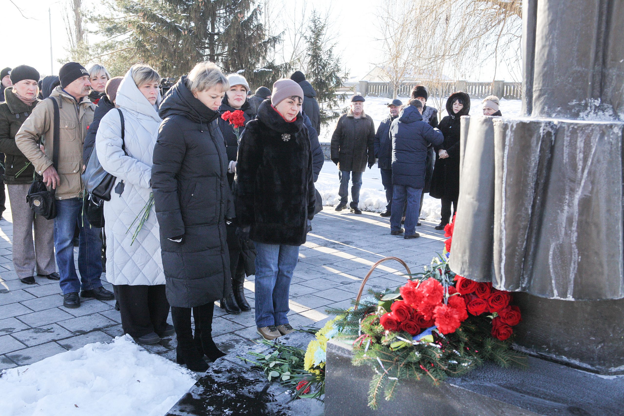 Вінничани вшанували пам’ять жертв Чорнобильської трагедії біля пам’ятника