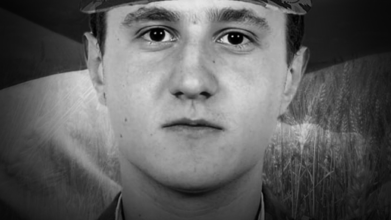 Сьогодні Вінниця проводжає в останню путь полеглого воїна Дмитра Пясецького