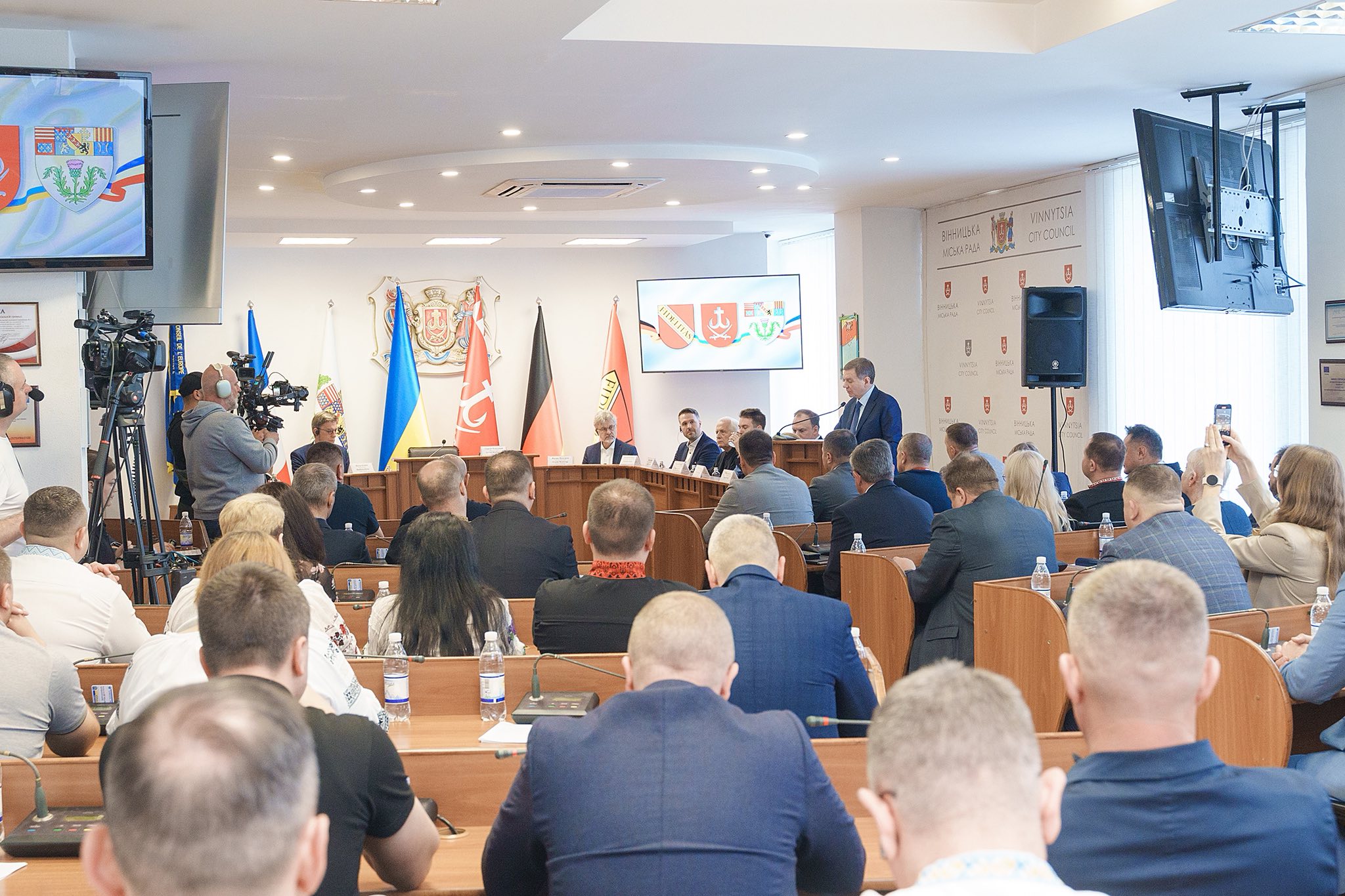 Які рішення ухвалили депутати на пленарному засіданні сесії міської ради