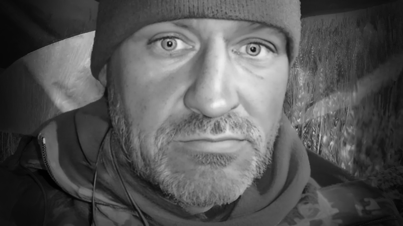 Сьогодні вінничани проводжають в останню путь захисника України Богдана Чайку