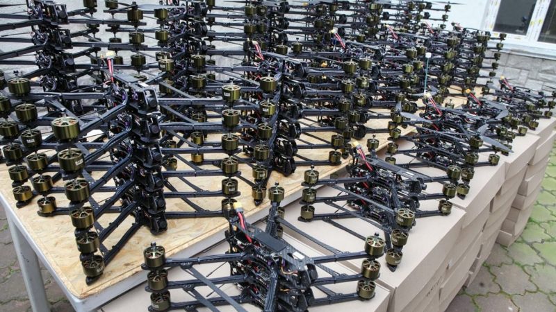 Міжрегіональний координаційний гуманітарний штаб передав 100 покращених FPV-дронів 54-й ОМБр