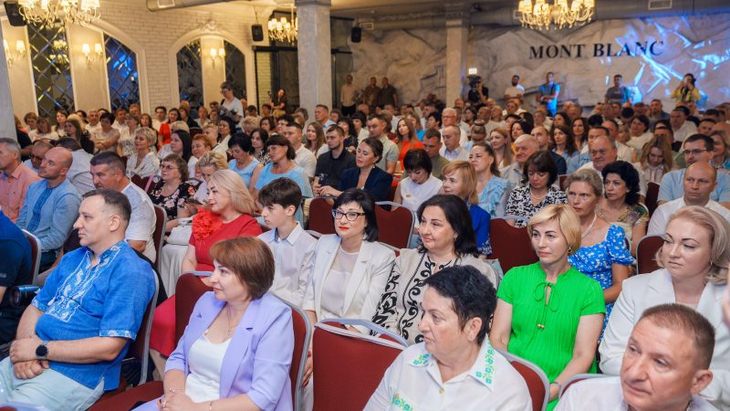 Напередодні Дня медичного працівника у Вінниці вшанували медичних працівників