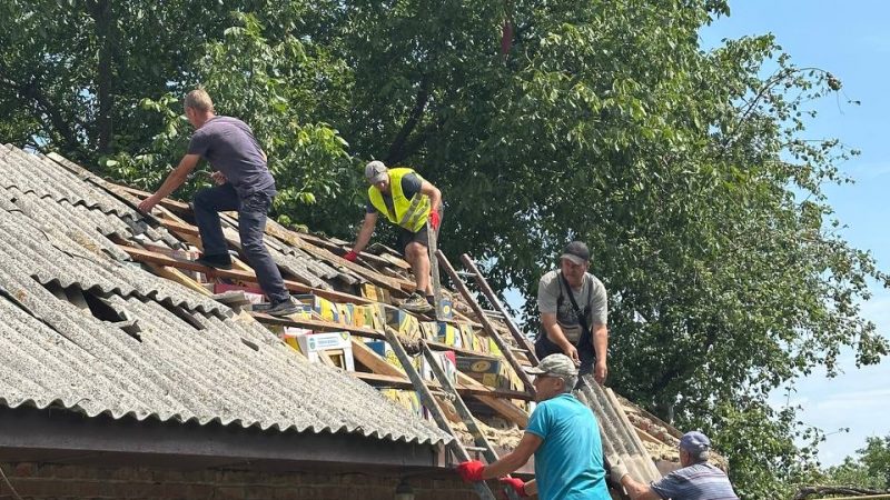 У Писарівці триває ліквідація наслідків падіння уламків «Шахеду»