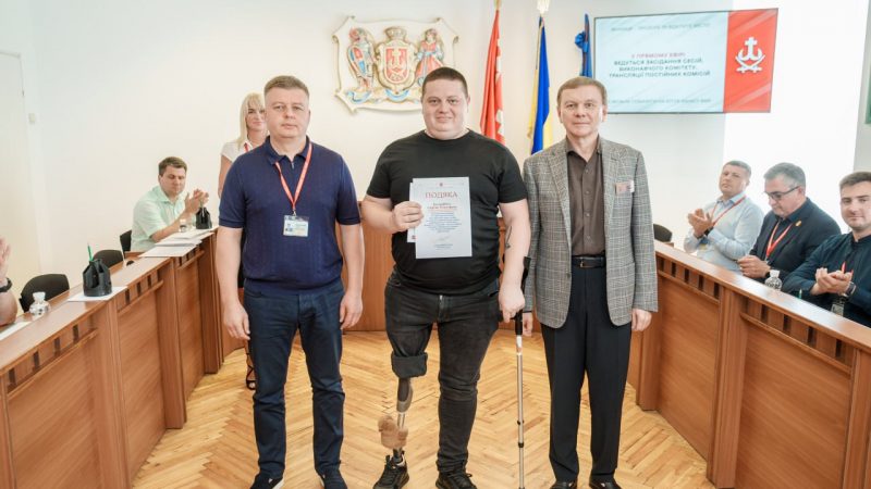 Вінниця відзначила молодь і тих, хто творить зміни: учнів, студентів, волонтерів і ветеранів