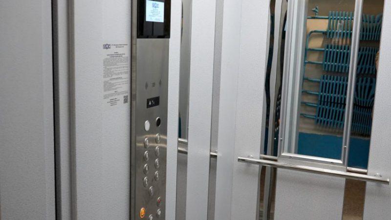 У багатоповерховому будинку завершили облаштування безбар’єрного простору