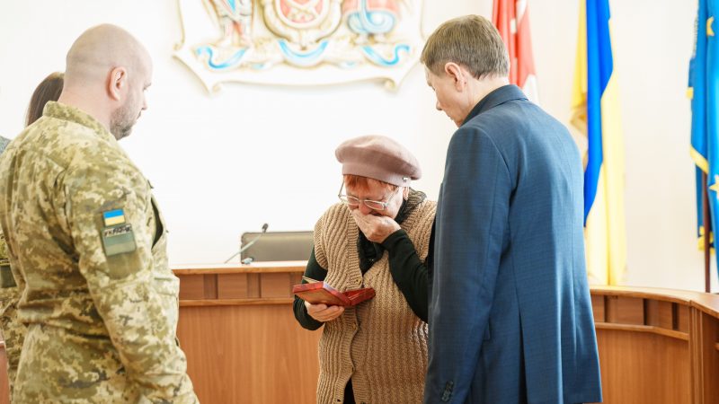 Полеглому захиснику з Вінниці Сергію Бешкарьову присвоїли посмертно державну нагороду – медаль «За військову службу Україні»