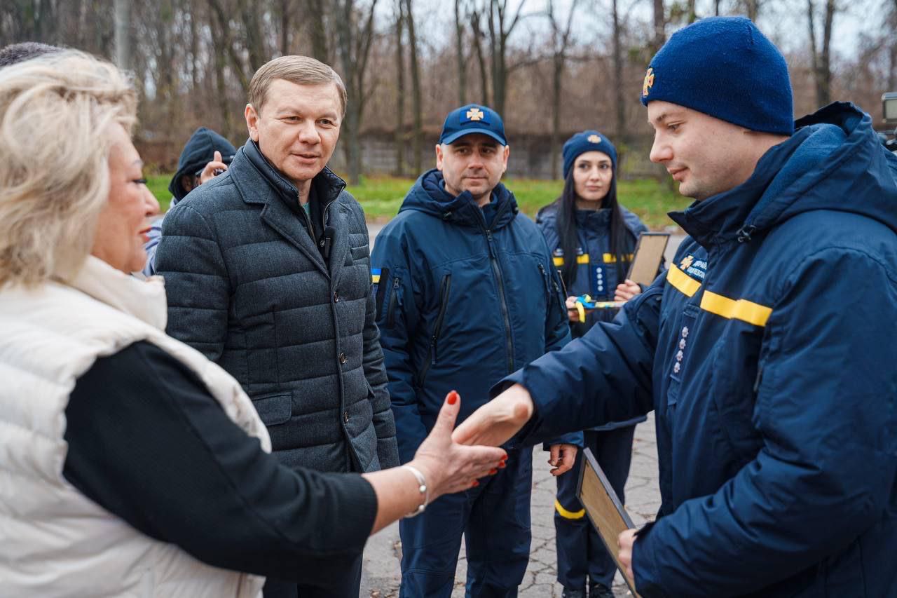 Міжрегіональний координаційний гуманітарний штаб передав 5 автомобілів для рятувальників Вінницької області