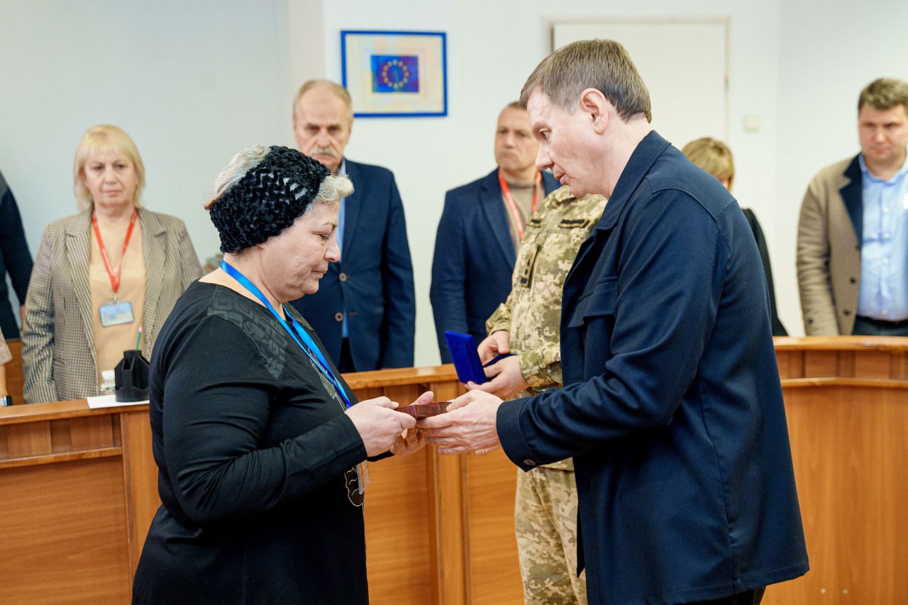 Вінницький міський голова вручив матері полеглого Захисника орден «За мужність» ІІІ ступеня, посмертно