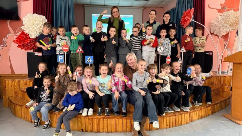 Міжрегіональний координаційний гуманітарний штаб провів акцію «Увага! Діти!» для посилення безпеки дітей на дорогах під час відключень світла