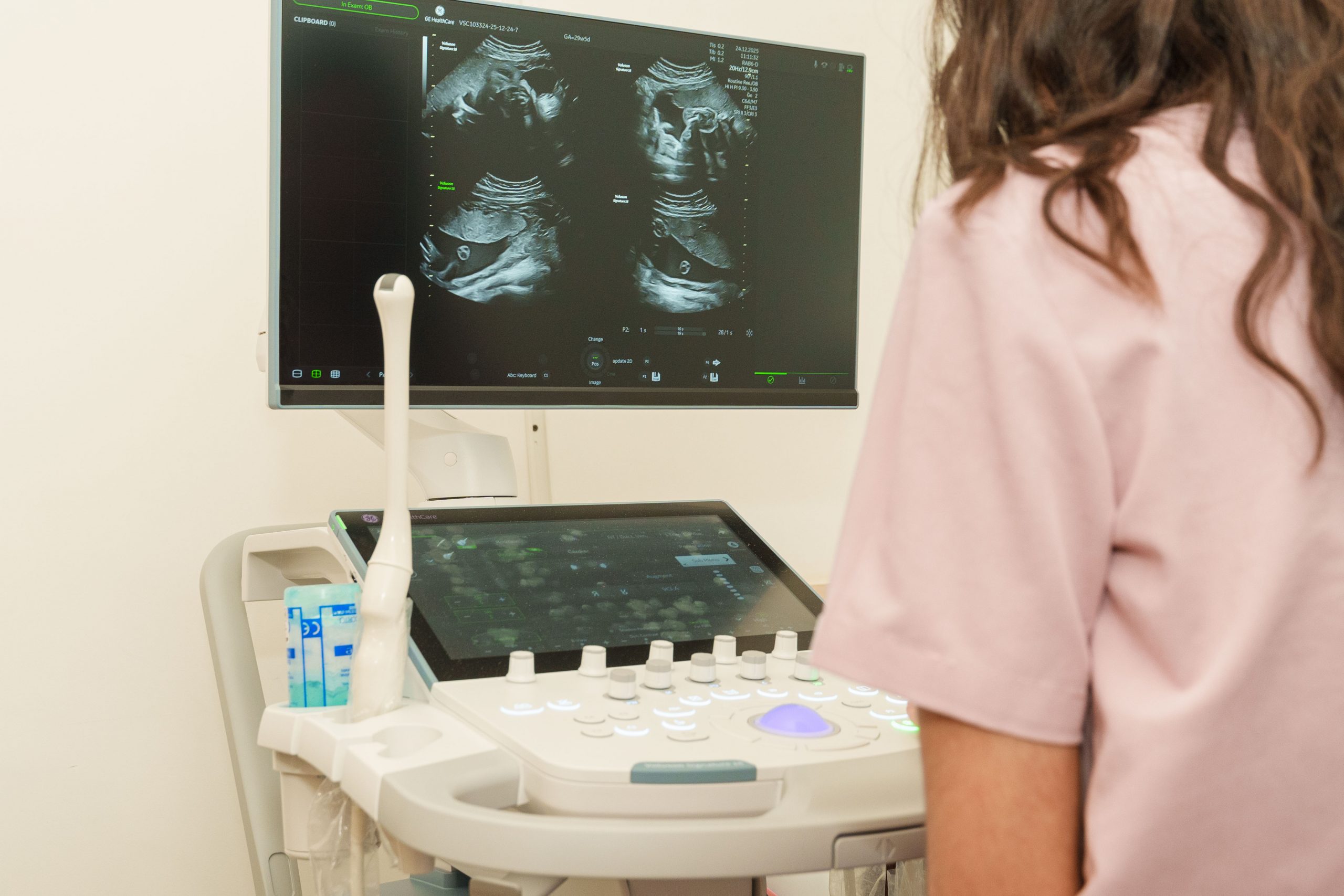 Перша партія медичного обладнання, придбаного за допомоги Тайваню, прибула до Центру матері та дитини