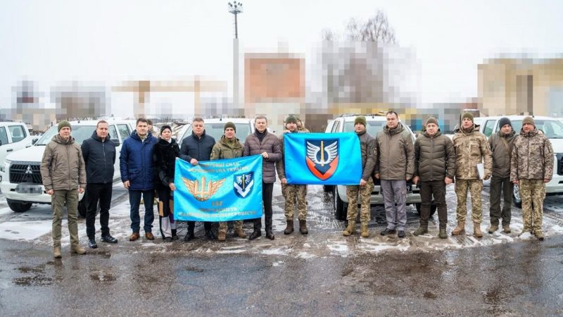 Міжрегіональний координаційний гуманітарний штаб передав захисникам неба перехоплювачі «шахедів» Sting та Interceptor, автомобілі та інше обладнання