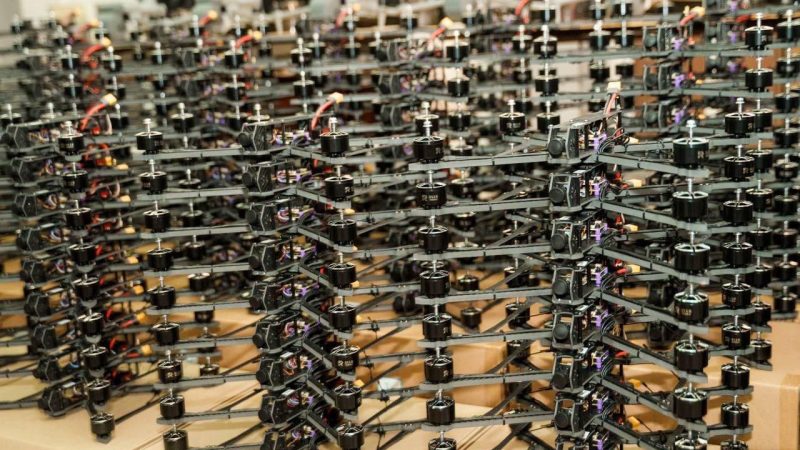 400 FPV-дронів, 15 Matrice 4E та 600 окопних свічок: Міжрегіональний координаційний гуманітарний штаб організував чергову передачу для військових