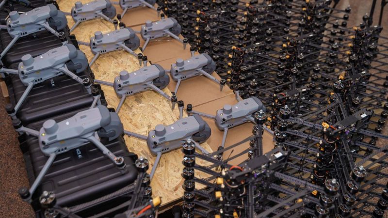 Міжрегіональний координаційний гуманітарний штаб передав 3-й штурмовій та 120-й бригадам FPV-дрони, Matrice 4-E та маскувальні сітки