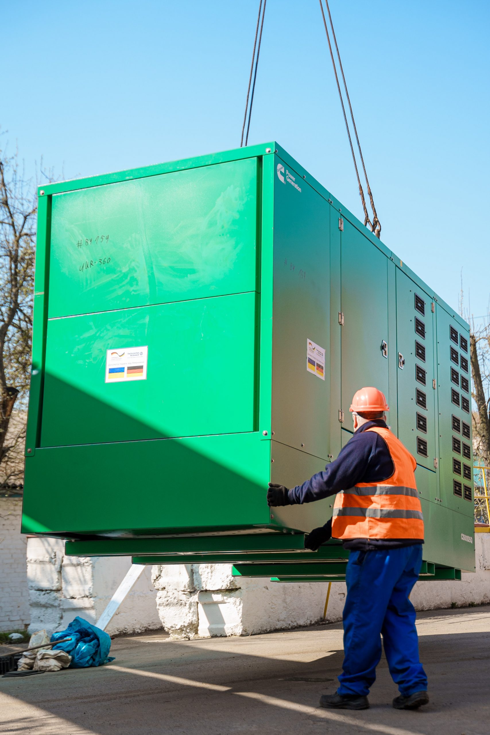 32 генератори з Німеччини передали для потреб Вінниці