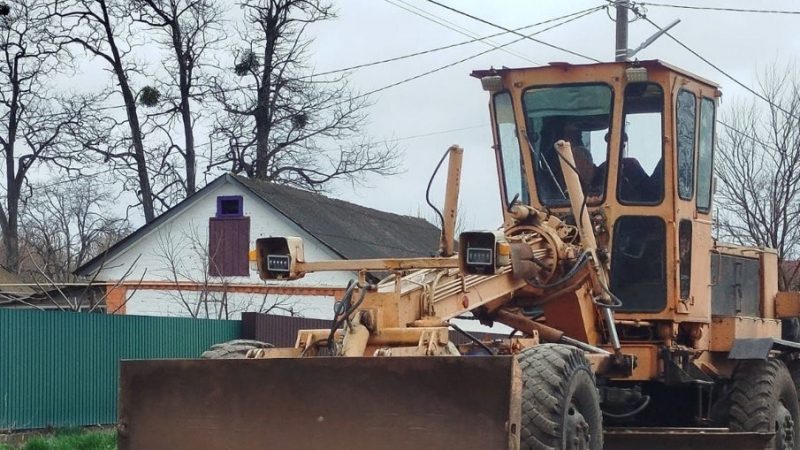 Грейдерування доріг у приватному секторі розпочали у Вінницькій громаді