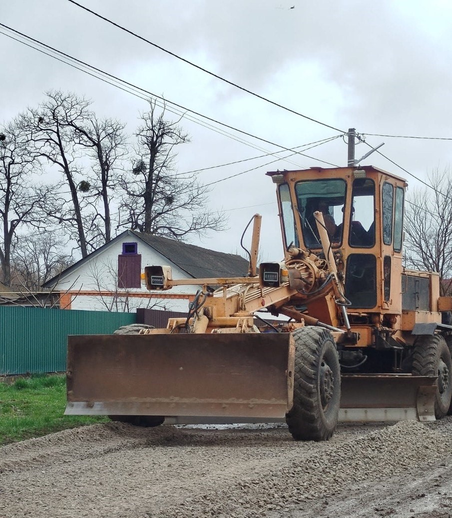 Грейдерування доріг у приватному секторі розпочали у Вінницькій громаді