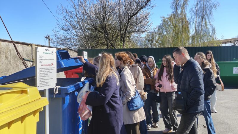 У Муніципальному центрі управління відходами розпочали проведення екскурсій для учнів
