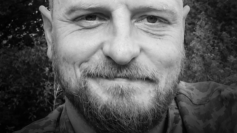 Сьогодні Вінниця прощається з воїном-добровольцем Русланом Назаренком