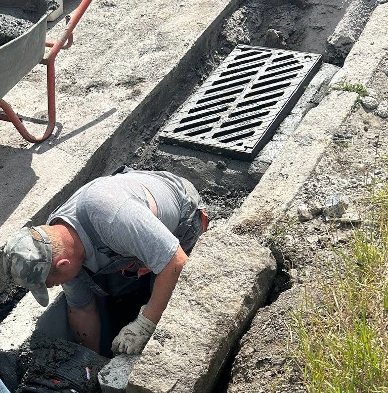У Вінниці облаштували ще 12 зливоприймачів, розширивши мережу дощової каналізації
