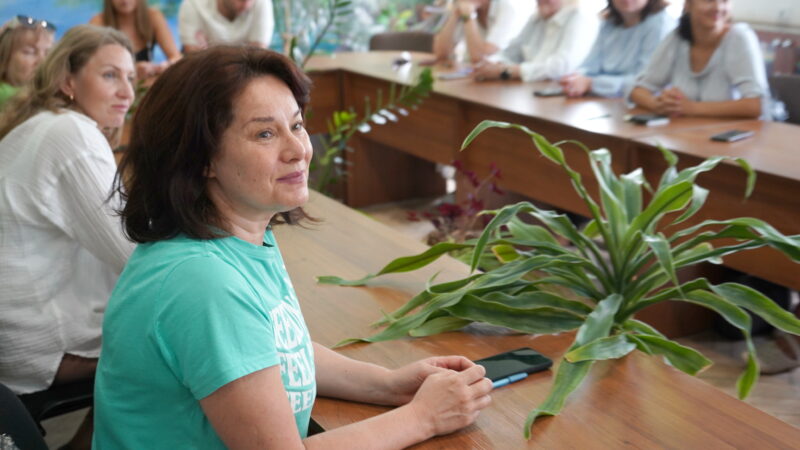 Педагоги вінницьких шкіл опановували симуляційну гру «Світ Громад»
