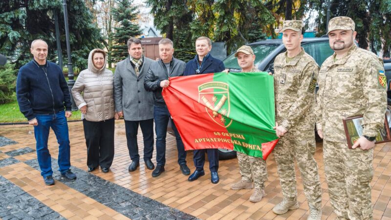Вінниця передала військовим на Харківщину автівку для перевезення особового складу та екіпажів БпЛА