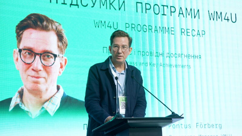 Нові контейнери й сміттєвози для громад Вінниччини: підсумки дворічної співпраці зі Швецією