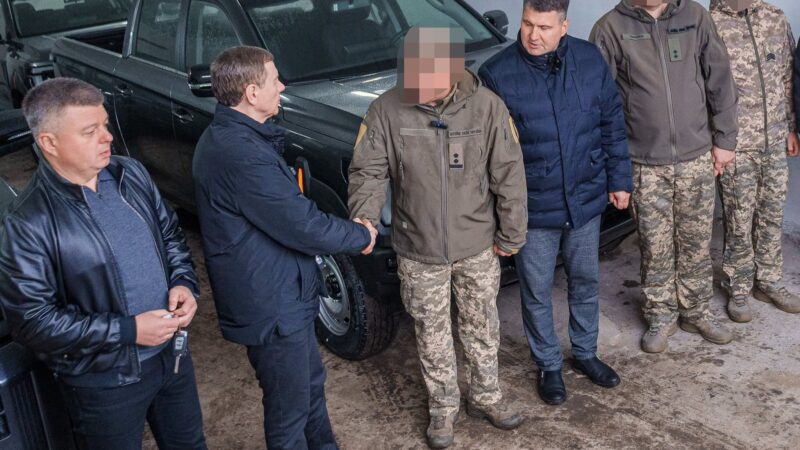 Двом підрозділам Повітряних Сил Вінниця передала вже 13-ту і 8-му партії техніки